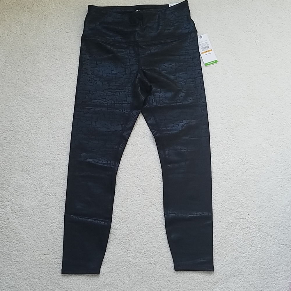 Last pair.  Gaiam high rise shiny leggings - Picture 3 of 8